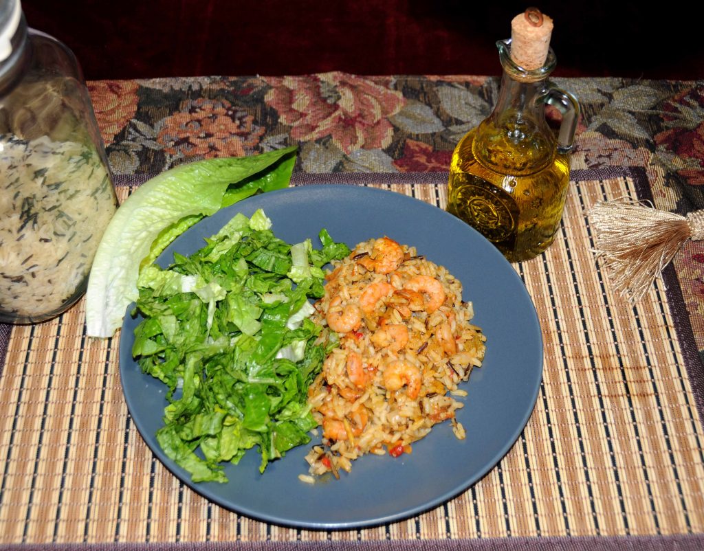Ρύζι με γαρίδες και σαλάτα - Rice with Shrimp and Salad