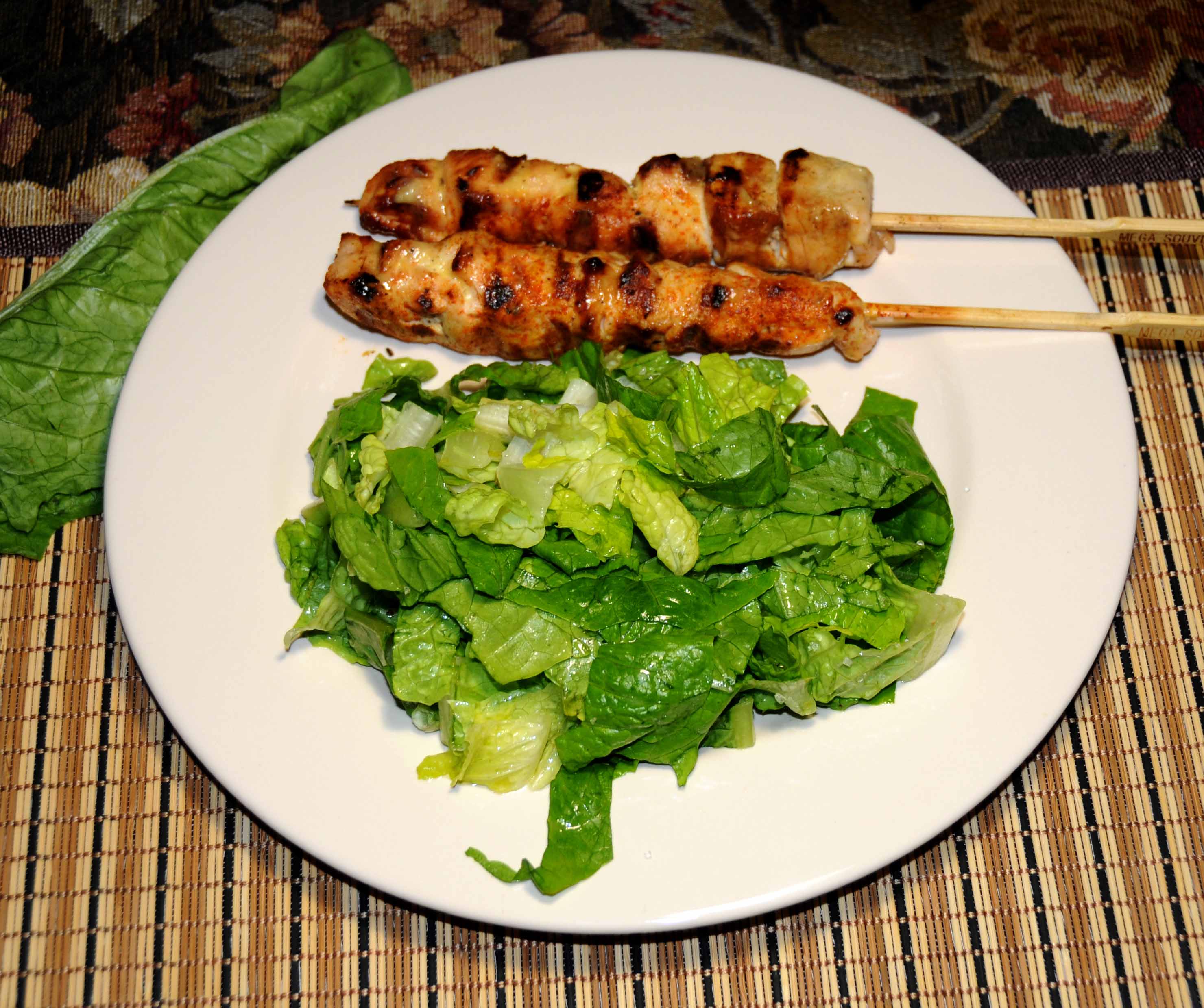 καλαμάκια κοτόπουλο με σαλάτα - Straw Chicken with Salad