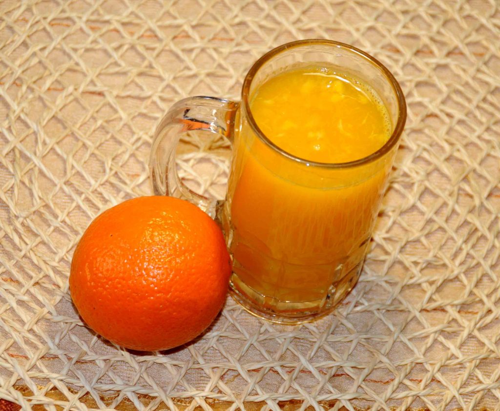 Ενα ποτήρι χυμό πορτοκαλιού - A glass of orange juice