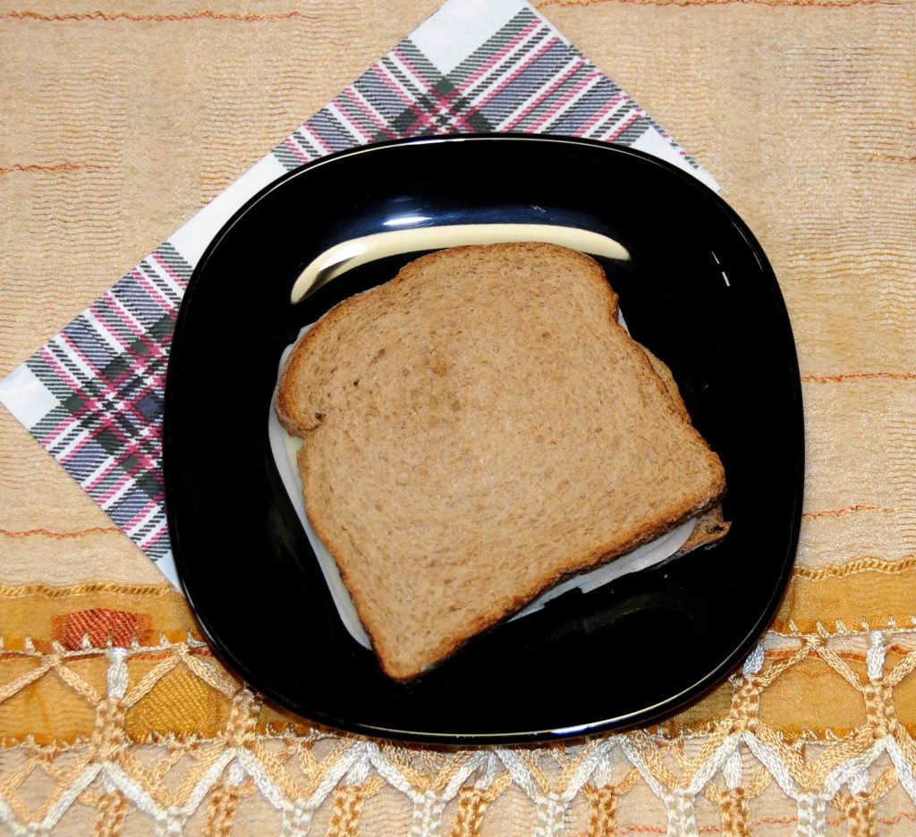 Τόστ με γαλοπούλα και τυρί χαμηλών λιπαρών - Toast with turkey and low fat cheese