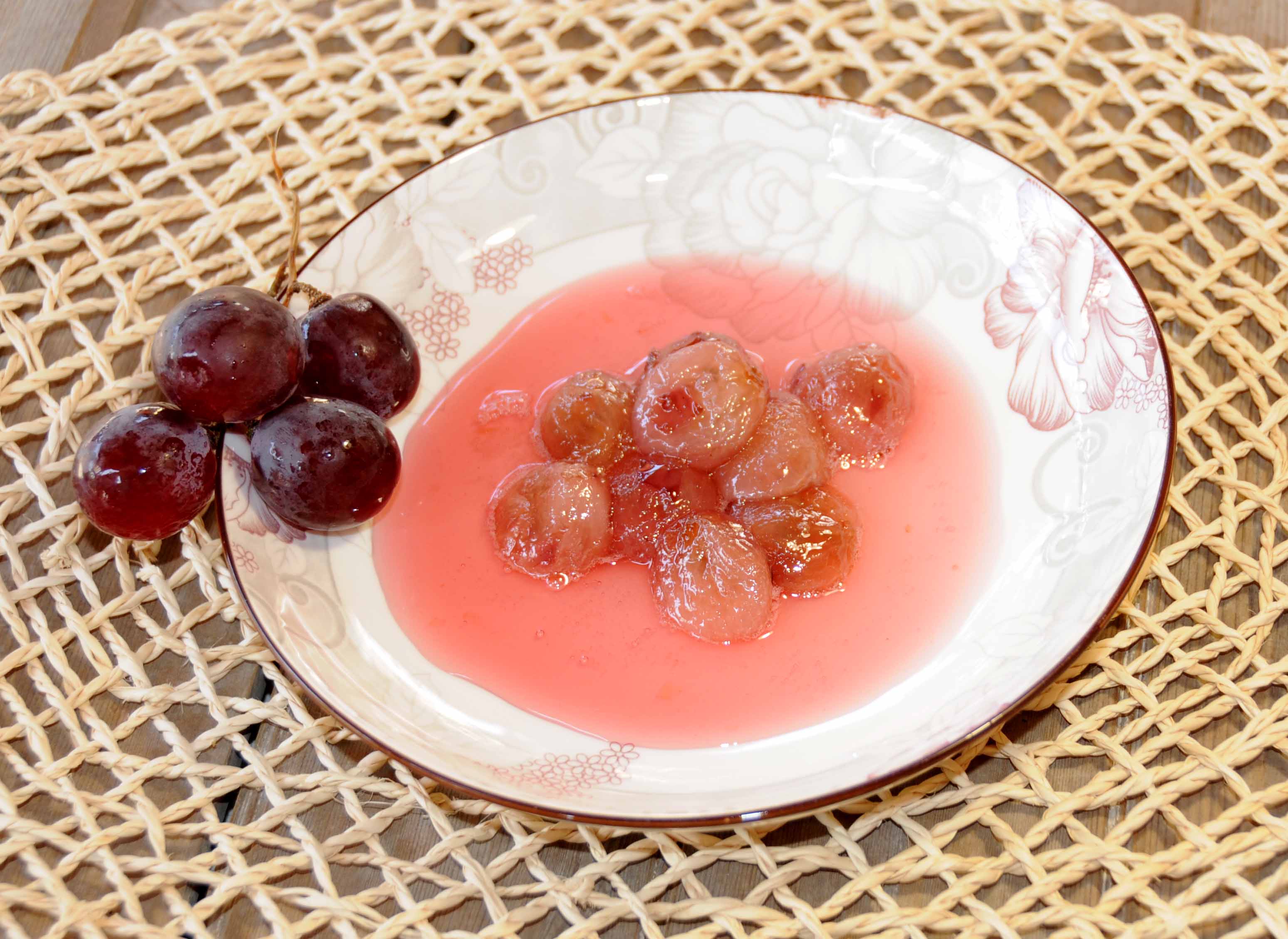 Γλυκό κουταλιού σταφύλι φράουλα - Sweet Red Globe Grapes with Seed Preserve