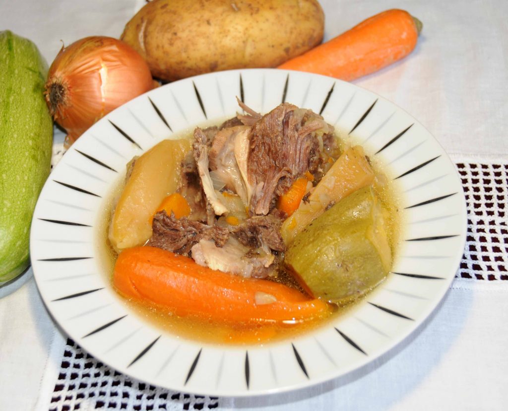 Σούπα με πλευρά μοσχαρίσια - Soup with veal side