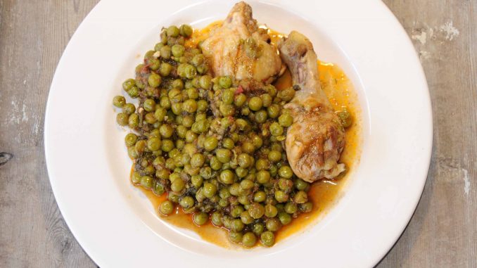 Αρακάς με κοτόπουλο - Peas with Chicken