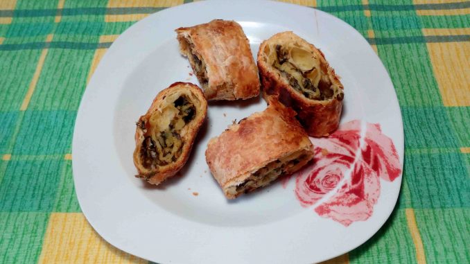 Σπανακόπιτα με φύλλο σφολιάτα - Spinach pie with puff pastry