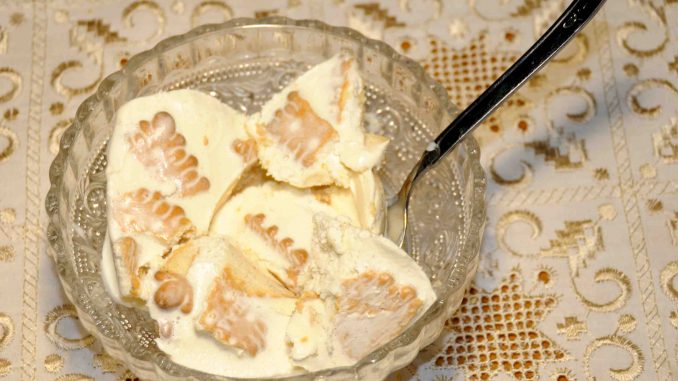 Παγωτό με μπισκότα Πτι Μπερ - Ice Cream with Biscuits