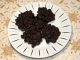 Δροσερά σοκολατάκια με μαύρη σταφίδα - Cool chocolates with black raisin