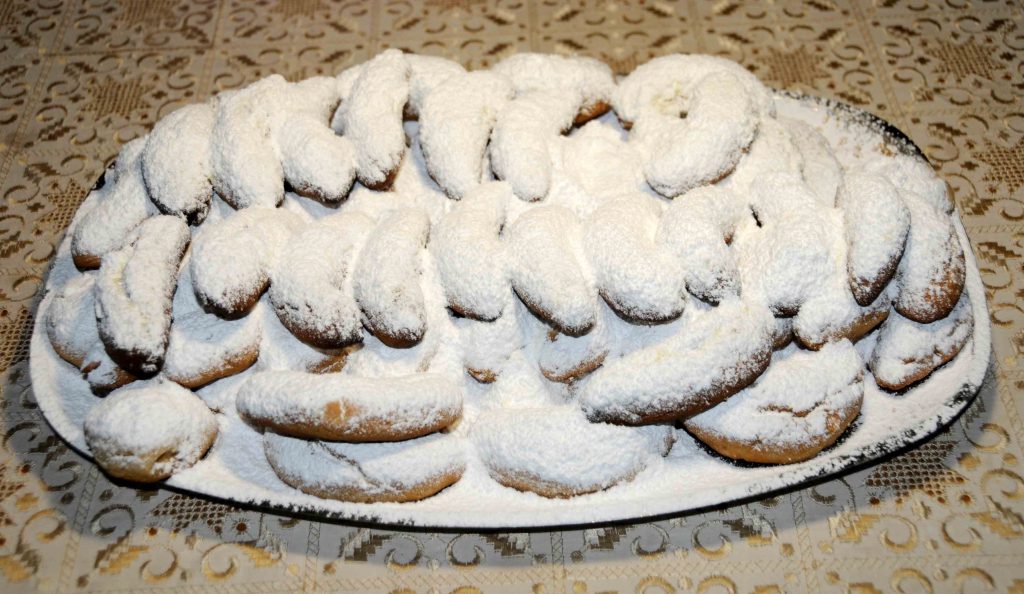 Κουραμπιέδες - Greek Butter Cookies (Kourabiedes)