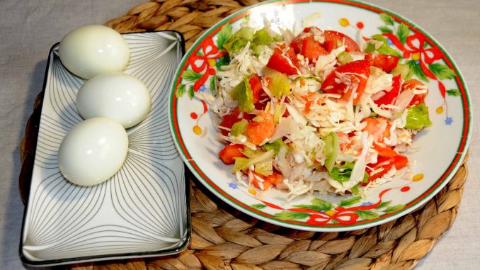 Ενα γρήγορο γέυμα με αυγό και σαλάτα - A Quick Meal with Egg and salad