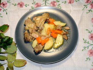 Γαλοπούλα λεμονάτη με πατάτες και καρότα - Lemon turkey with potatoes and carrots