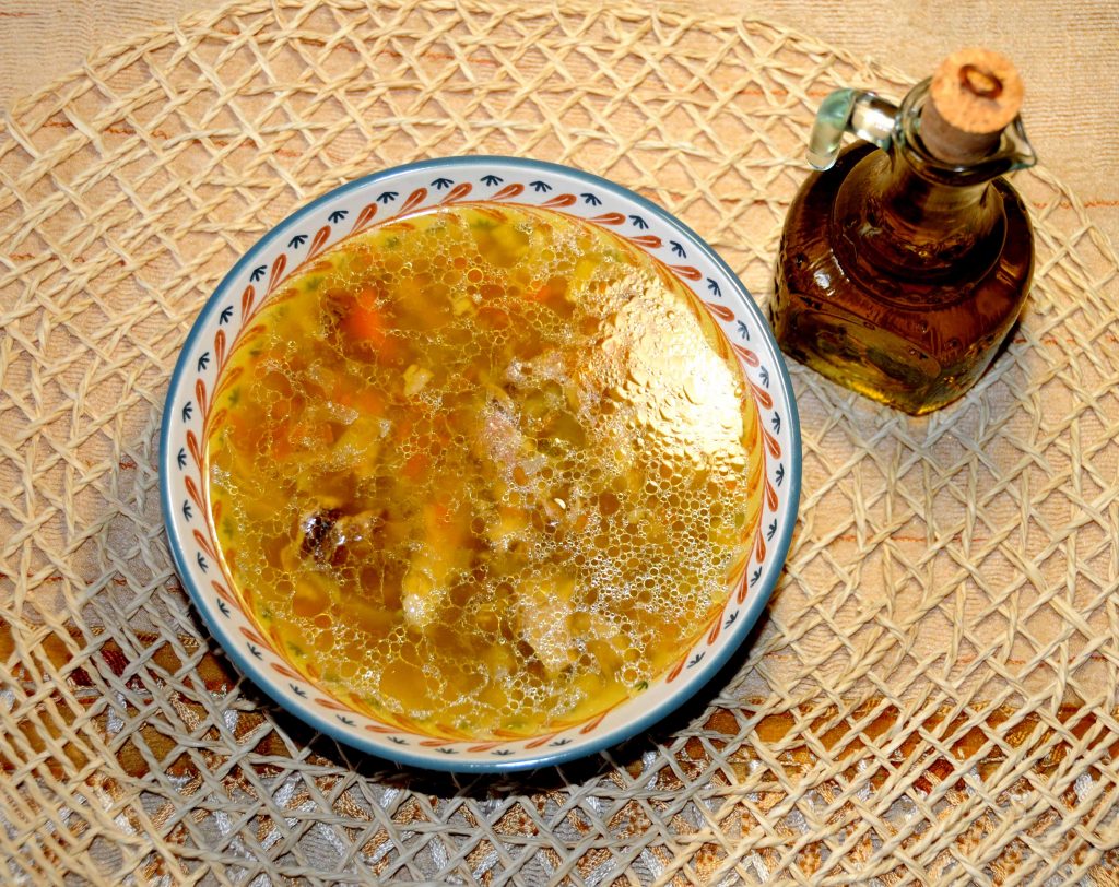 Κοτόσουπα με κριθαράκι - Chicken soup with orzo thick