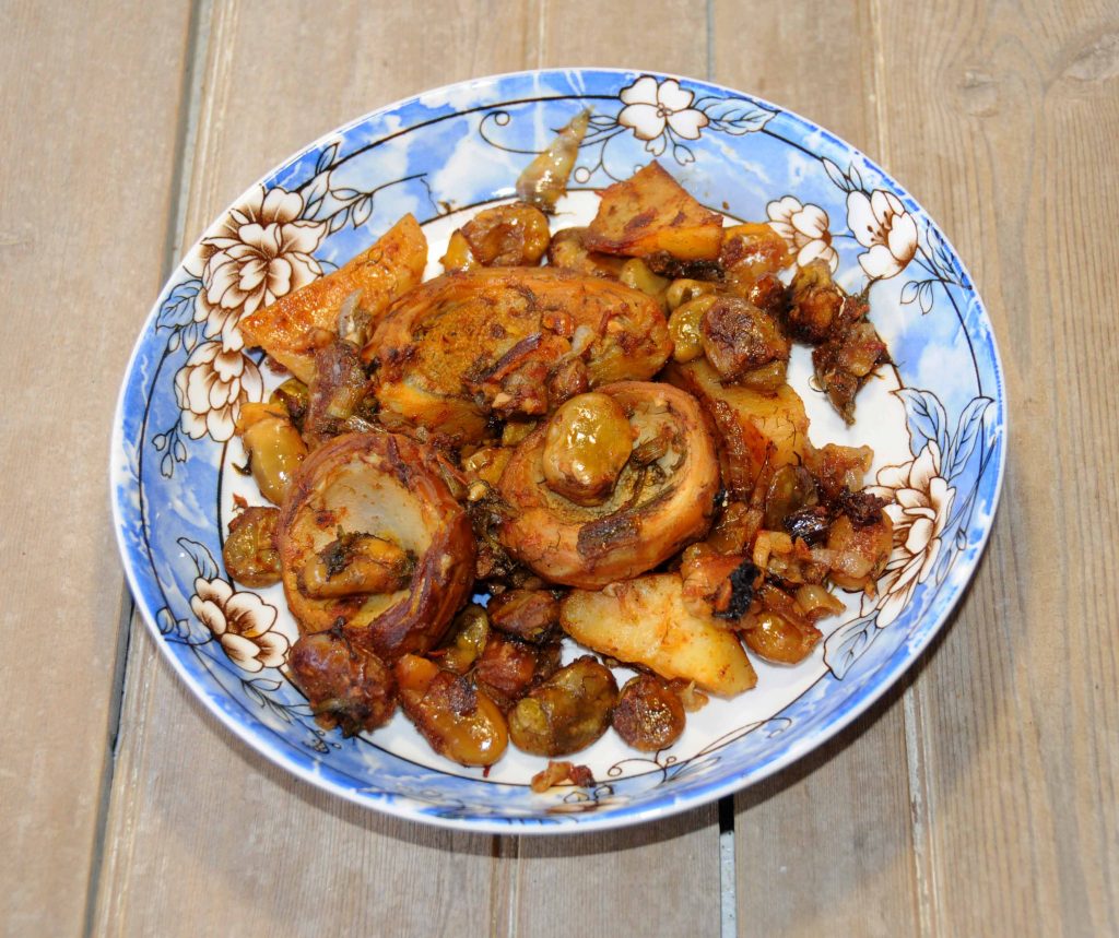 Αγκινάρες με κουκιά και πατάτες στον φούρνο - Artichokes with broad beans and potatoes in the oven