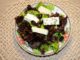 Σαλάτα με μαρούλι ελιές τυριά - Cheese salad with olive lettuce