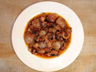 Χταπόδι στιφάδο - Octopus stew