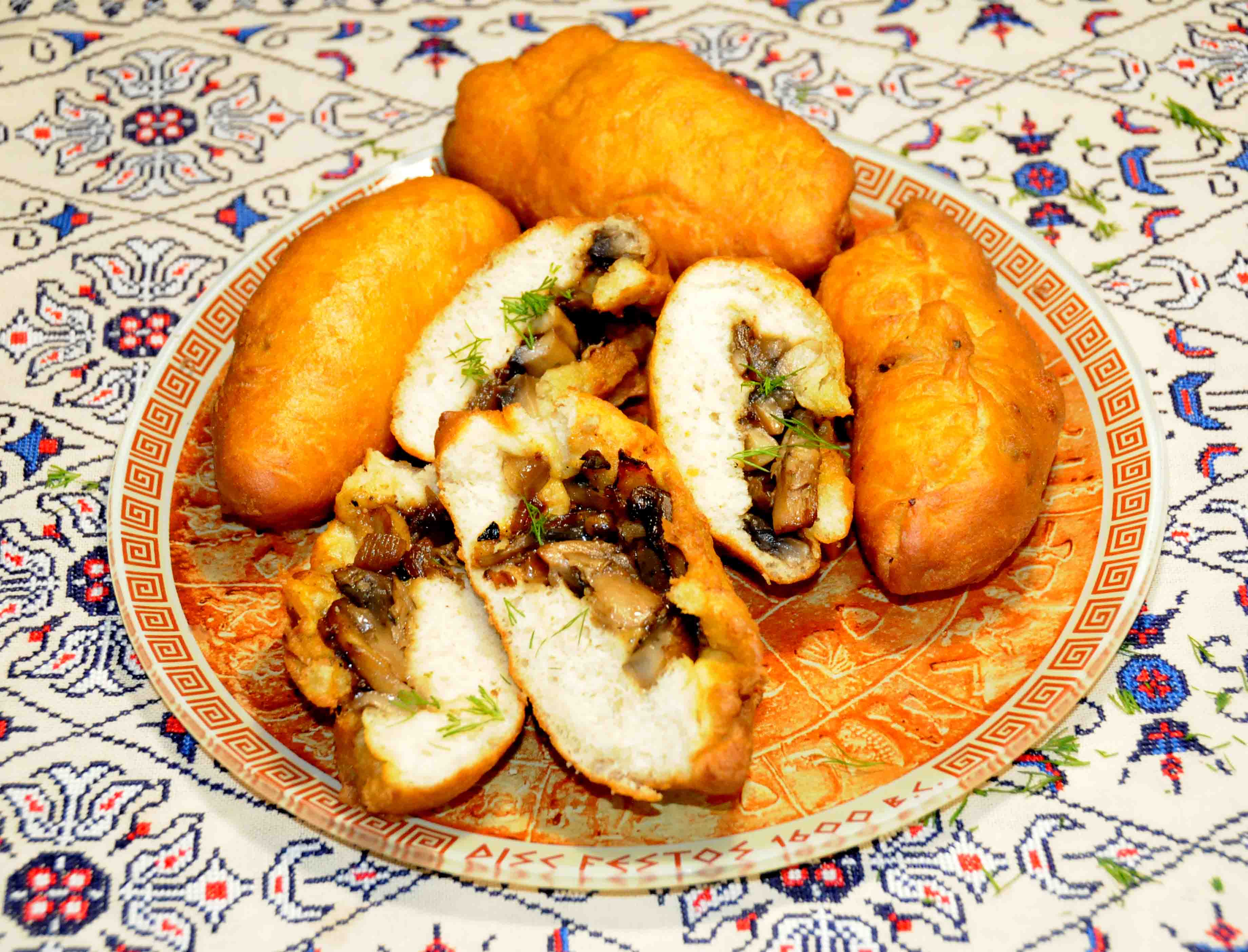 Πιροσκί με μανιτάρια - Piroshki with mushrooms
