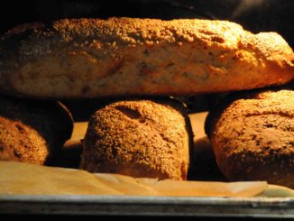 ψώμι στο φούρνο - bread in the oven