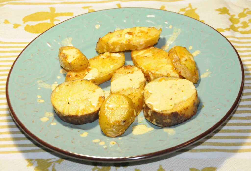 Πατάτες ψητές στην ψηστιέρα με σάλτσα μαγιονέζας
