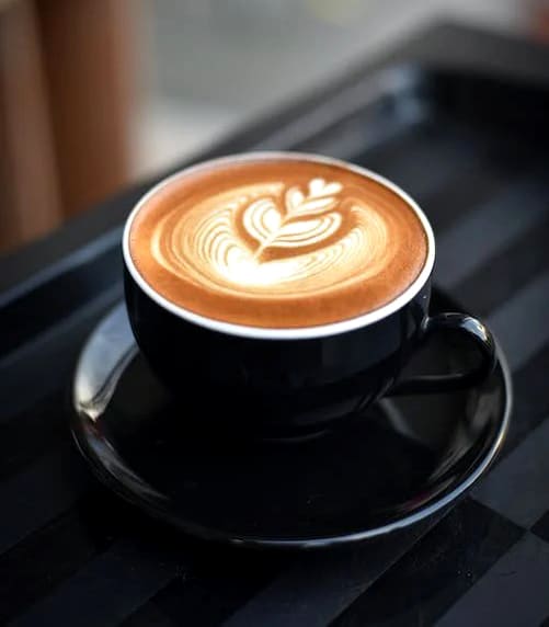 Όλη η διαδικασία για το πώς να φτιάξετε έναν υπέροχο καφέ Café Con Leche